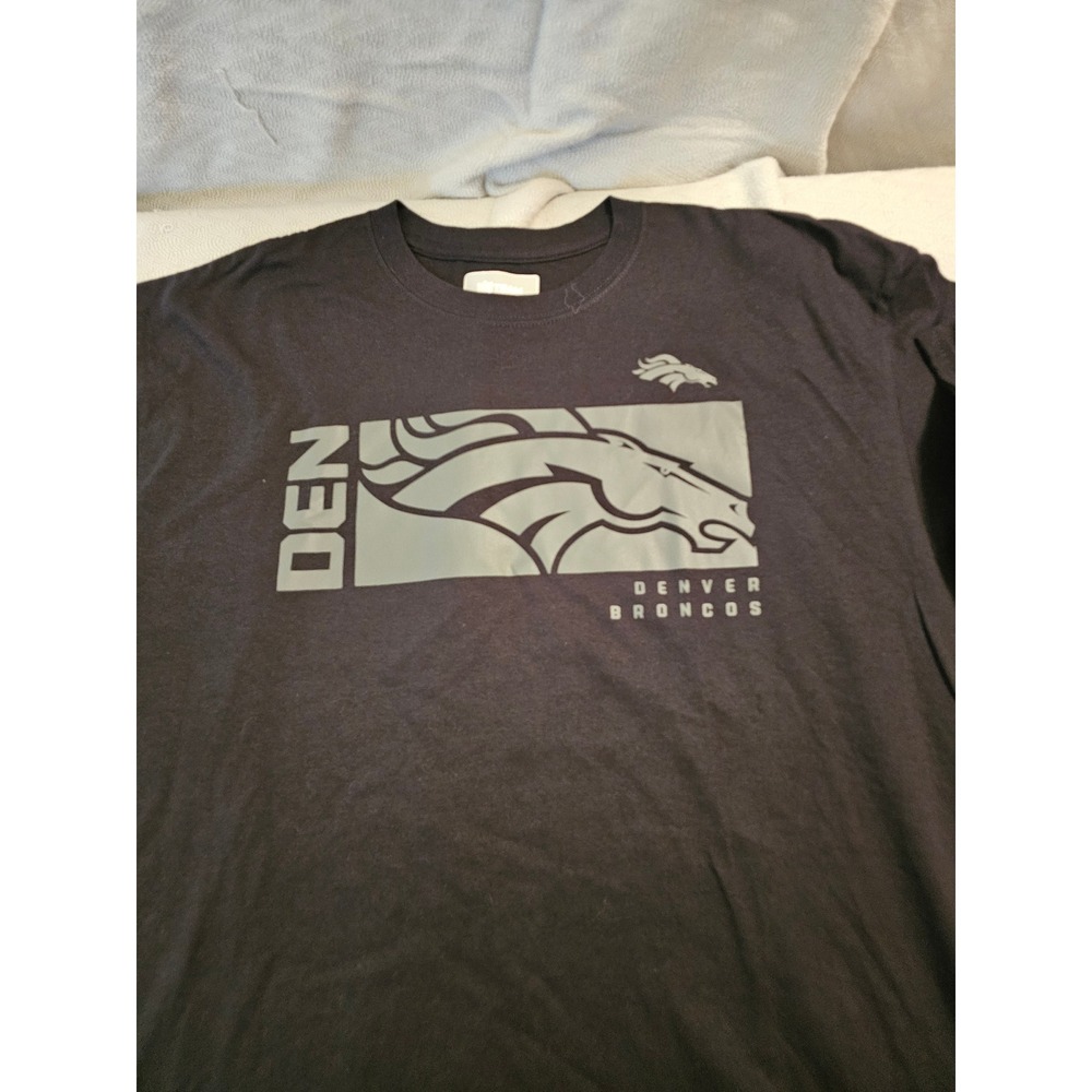 NFL Team Apparel Denver Broncos Graphic T-Shirt Mens XL Black Short Sleeve Tee